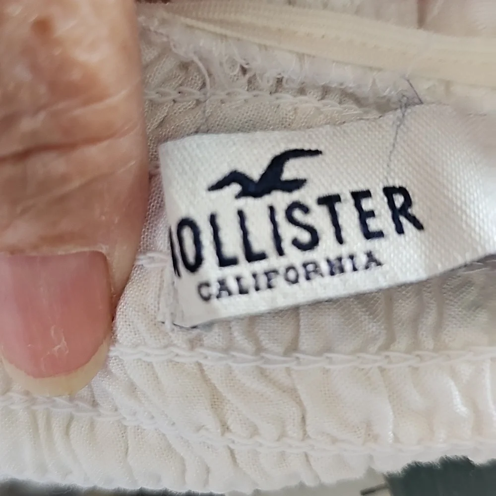 Hollister chic off